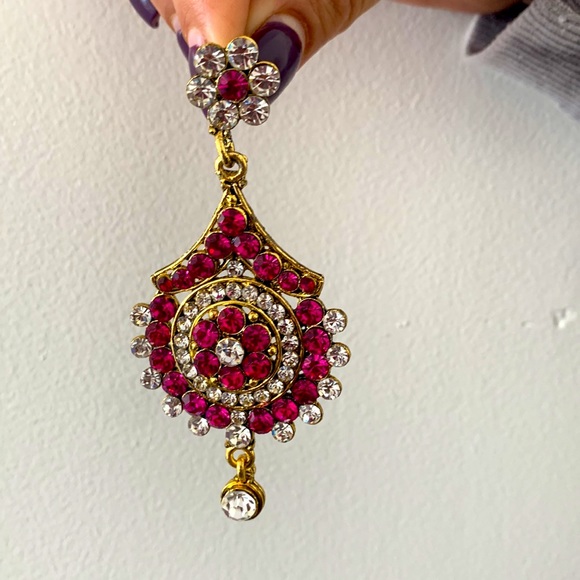 Magenta gemstone earrings. - Picture 2 of 3